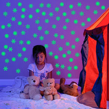 Load image into Gallery viewer, 50pcs 3D Snowflake Luminous Wall Sticker Fluorescent Glow In The Dark Wall Decal For Homw Kids Room Bedroom Christmas Decor