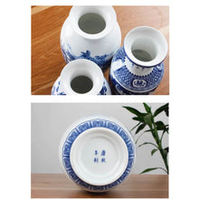 Load image into Gallery viewer, Classic Chinese Blue and White Ceramic Vase Antique Tabletop Porcelain Flower Vase for Decoration