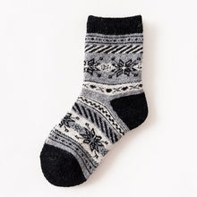 Load image into Gallery viewer, Children Winter Wool Socks Fair Isle Jacquard Weave Pattern Socks for Boys Girls Thickening Keep Warm Breathable Kids Socks