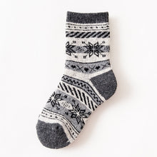 Load image into Gallery viewer, Children Winter Wool Socks Fair Isle Jacquard Weave Pattern Socks for Boys Girls Thickening Keep Warm Breathable Kids Socks