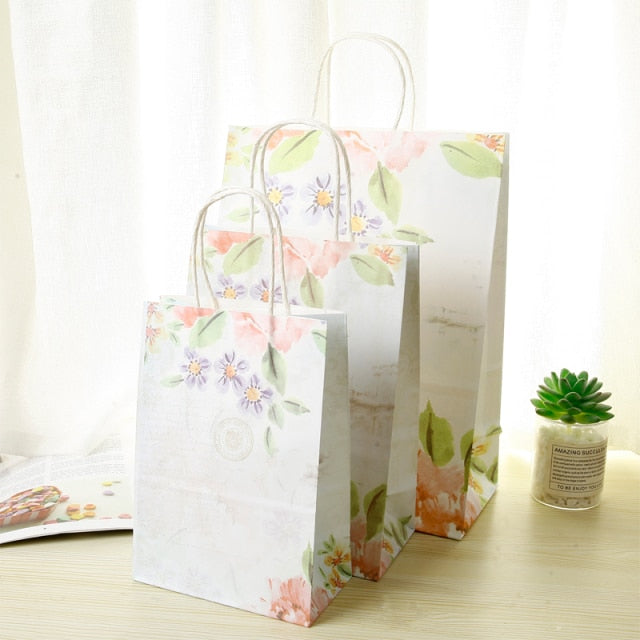 10pcs Retail Vintage Flower Kraft Paper Bags Christmas Festival Party 25*18*10cm Gift Bags with Handles