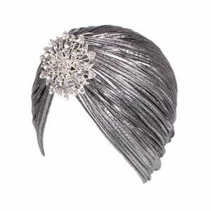 (FR) 1920s Women's Ruffle Turban Hat Glitter Pleated Stretch Head Wraps Chemo Cap with Detachable Crystal Brooch